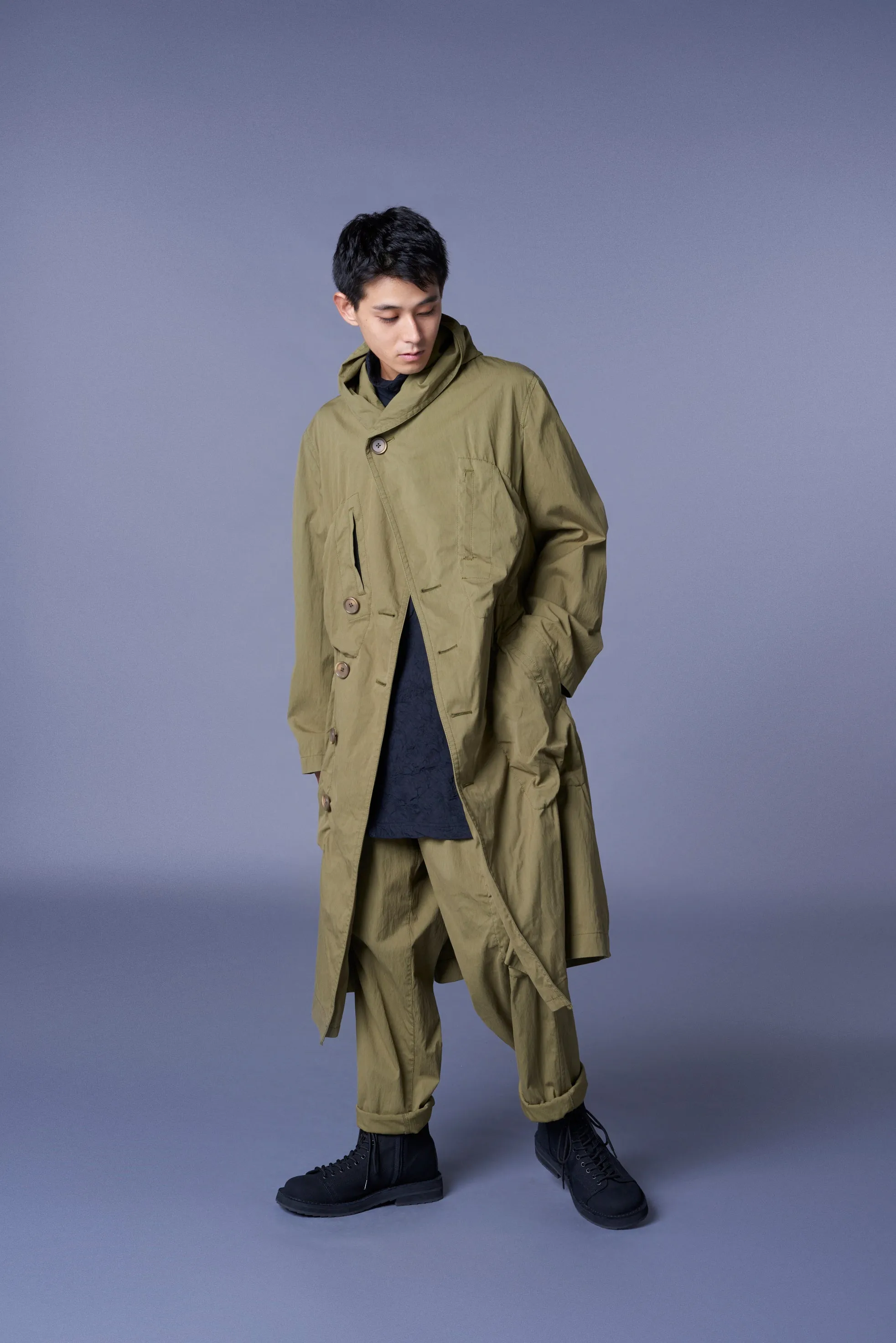 COTTON/NYLON OXFORD HOODED COAT WITH FULLED WOOL GAUZE POCKETS