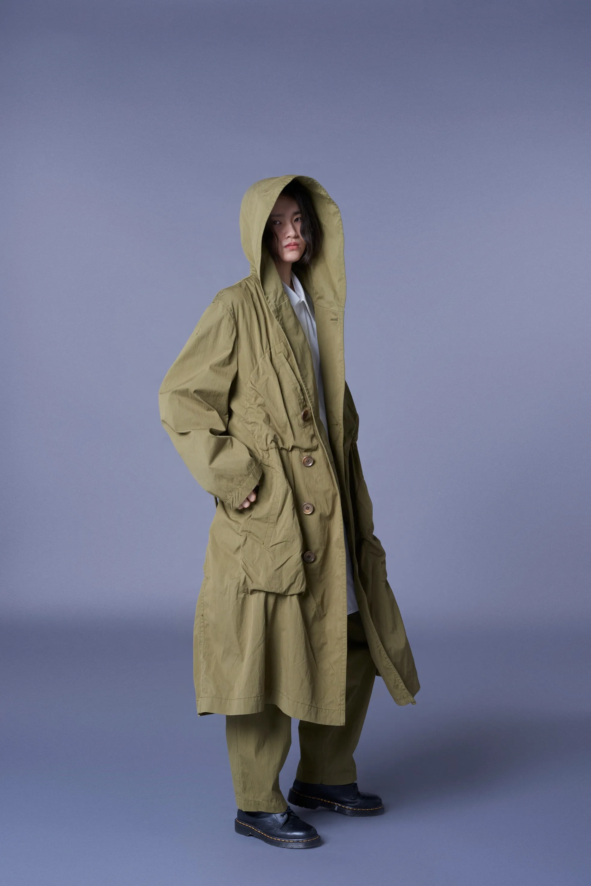 COTTON/NYLON OXFORD HOODED COAT WITH FULLED WOOL GAUZE POCKETS