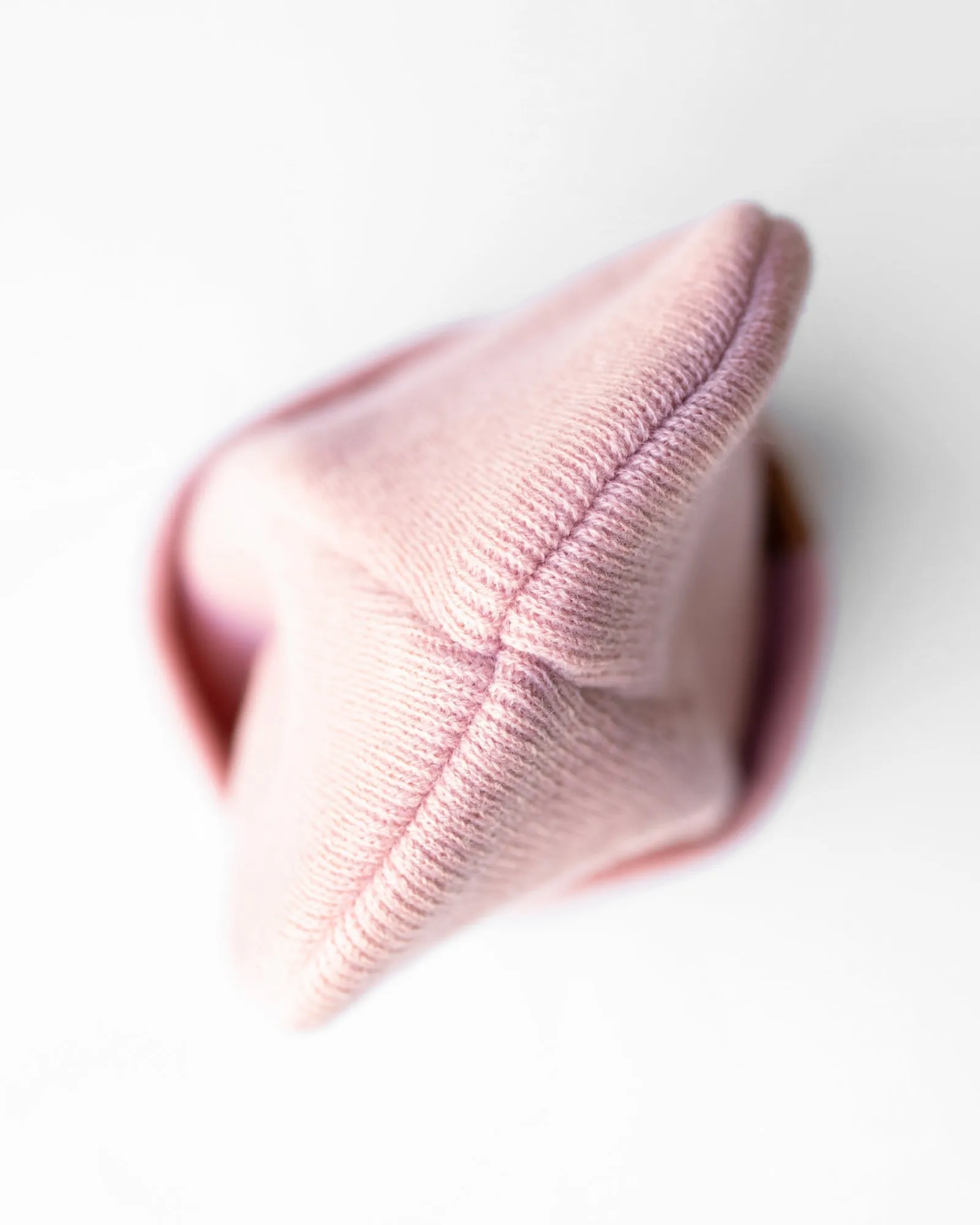 CS107 HAAKWEAR Traditional Silent Cuffed Beanie, Pearl Pink