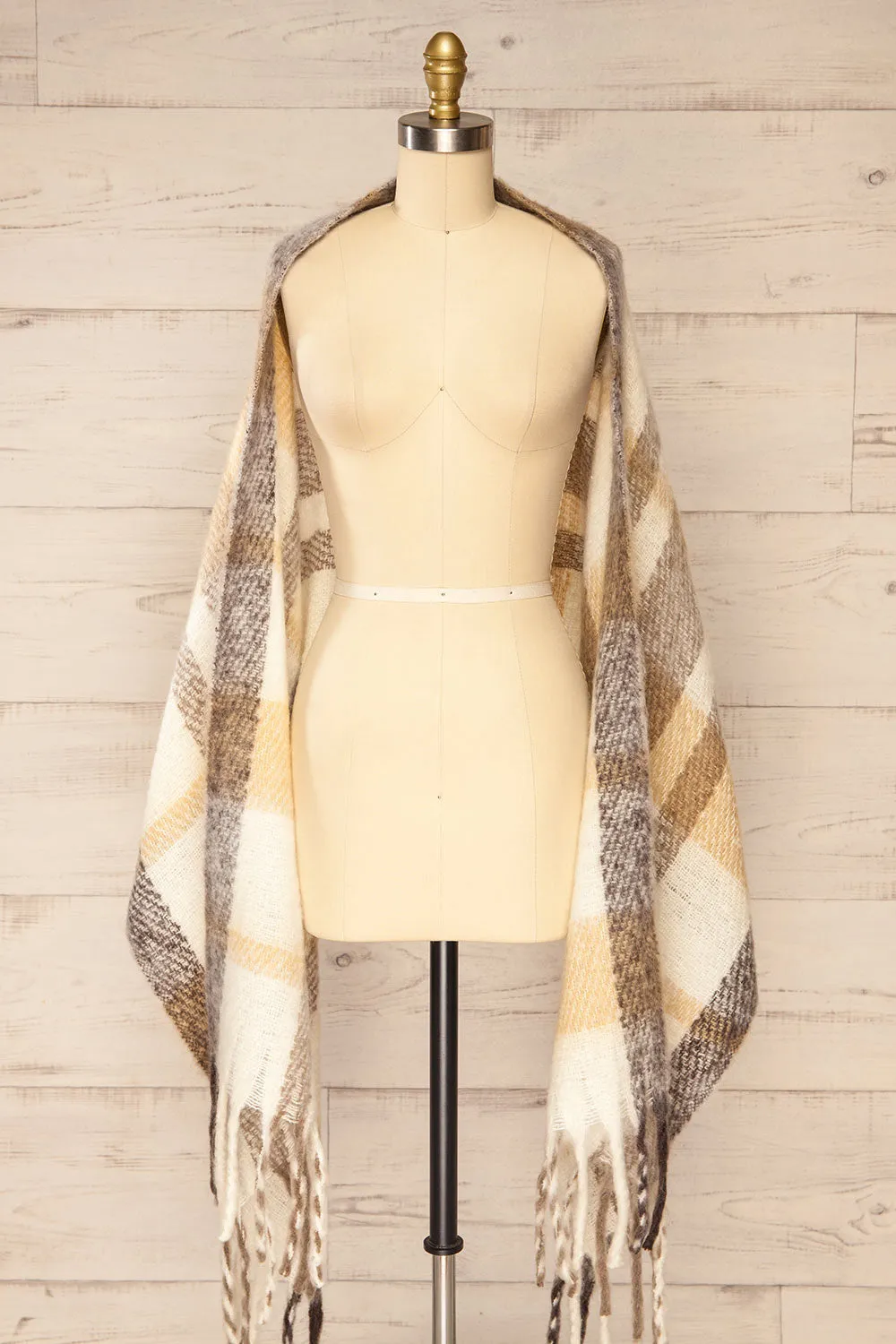 Lichfield Brown | Fuzzy Knit Plaid Scarf