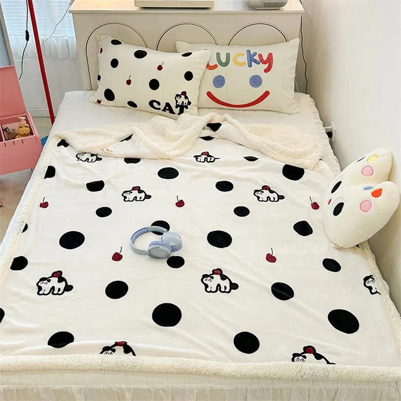 SINOTAO  -  Cartoon Lamb Fleece Office Nap Soft Shawl Blanket Warm Household Air Conditioning Sofa Cover Blanket All Seasons Universal