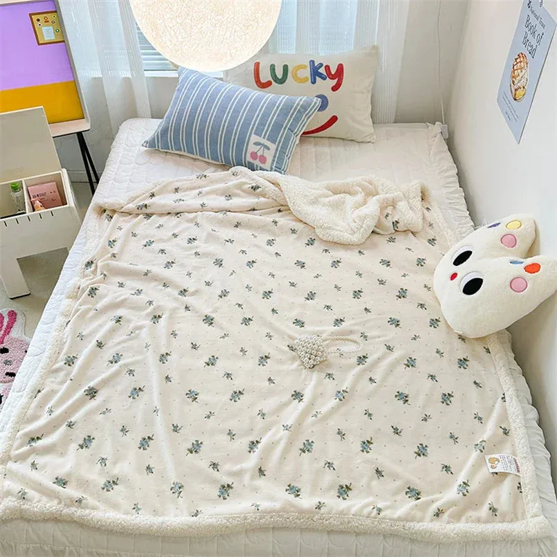 SINOTAO  -  Cartoon Lamb Fleece Office Nap Soft Shawl Blanket Warm Household Air Conditioning Sofa Cover Blanket All Seasons Universal