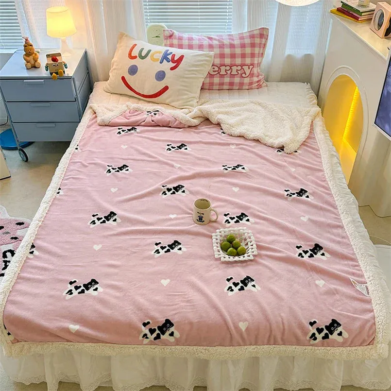 SINOTAO  -  Cartoon Lamb Fleece Office Nap Soft Shawl Blanket Warm Household Air Conditioning Sofa Cover Blanket All Seasons Universal