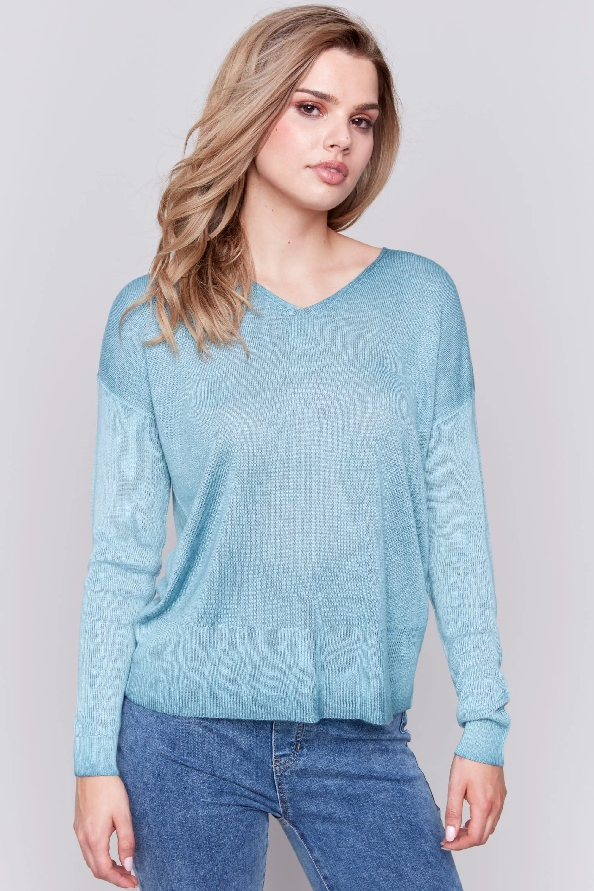 SNOW WASH V-NECK TOP