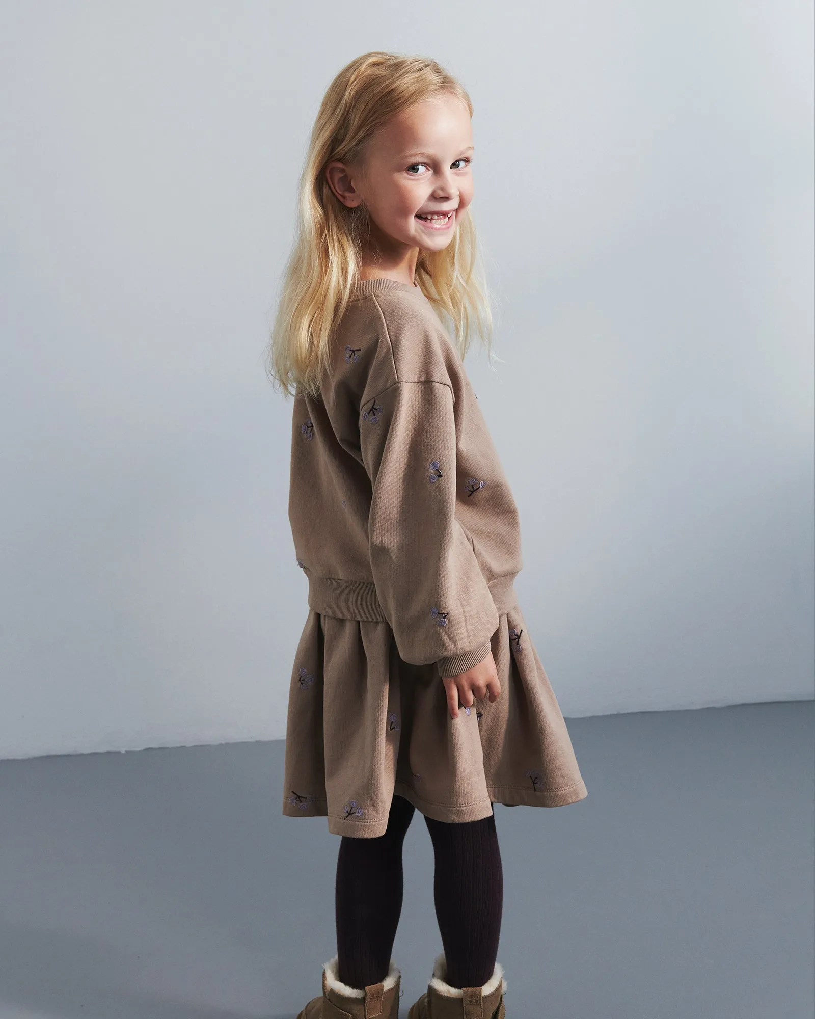 Sweat Skirt w. Embroidery - Kids - Dark Beige